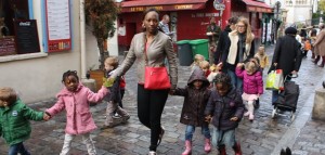 Le petit pre-schoolers exploring Montrematre